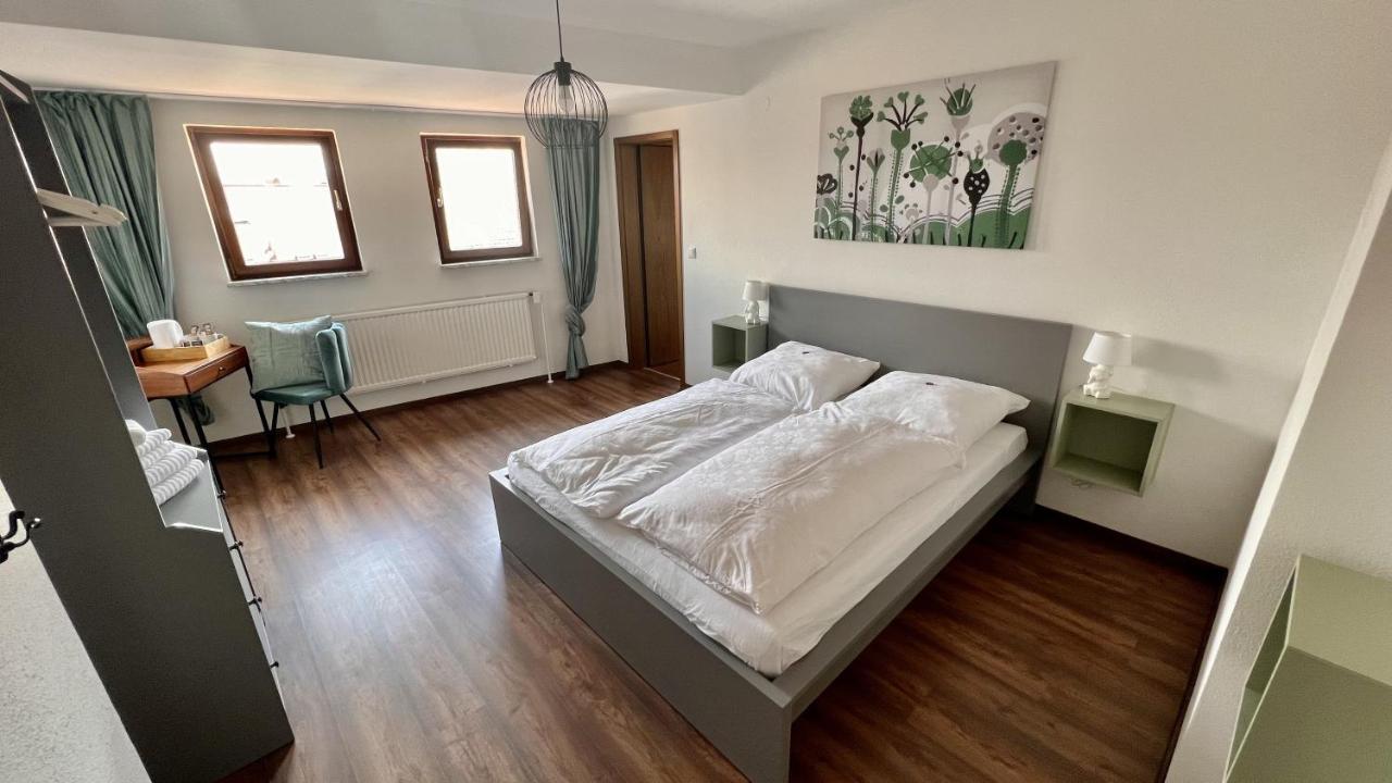 Wassertrüdingen Hotel Sonne מראה חיצוני תמונה